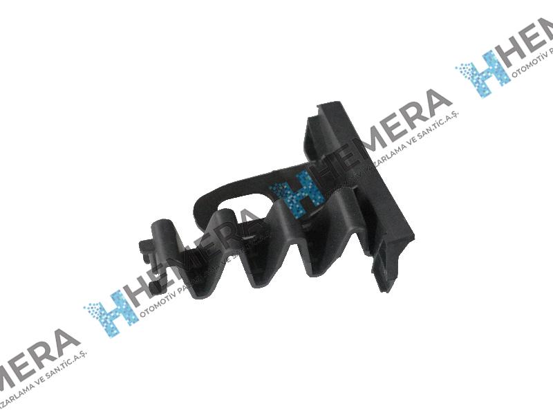 PANEL BRAKETİ ÖN SOL - Audi A4 yedek parça